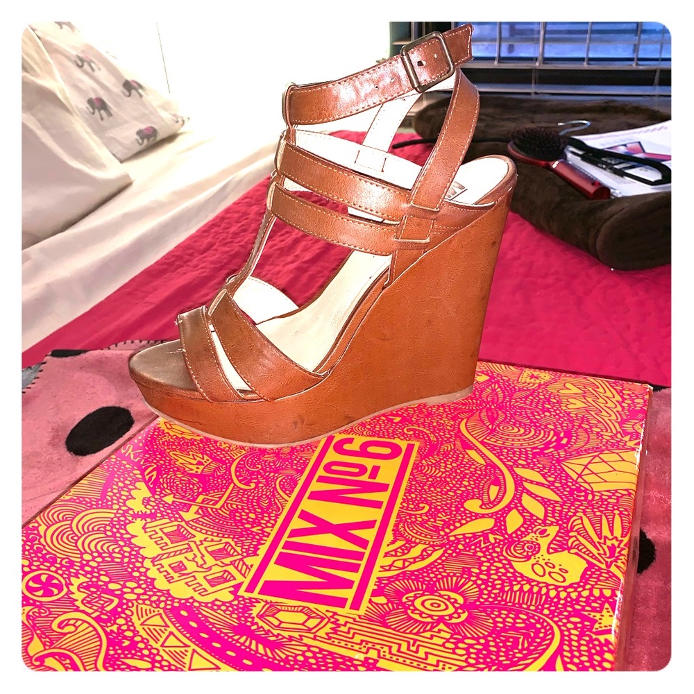 Brown sandal wedge size 9
